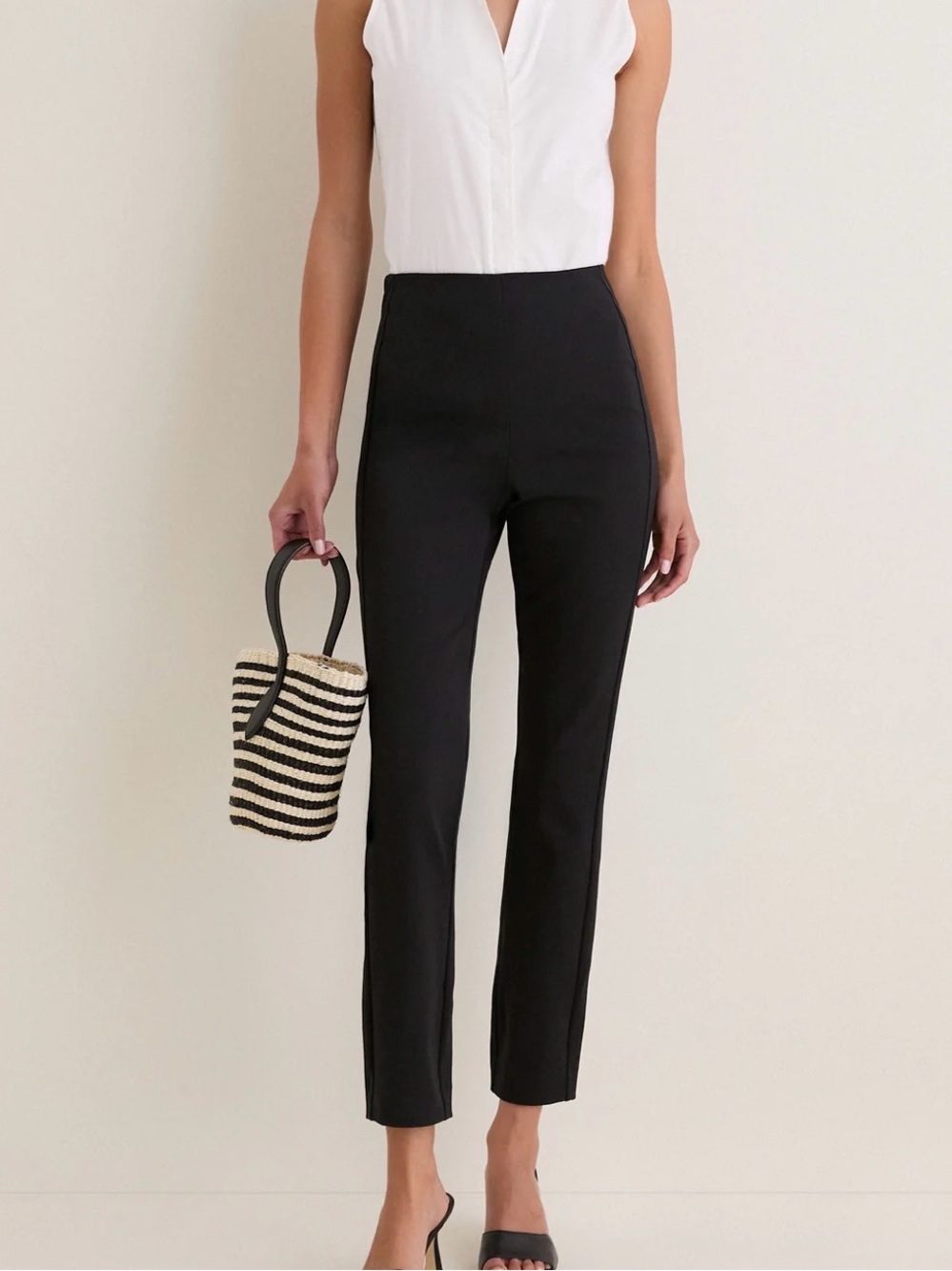 Talbots Black flat front curvy fit Straight-Leg Cropped Pants
